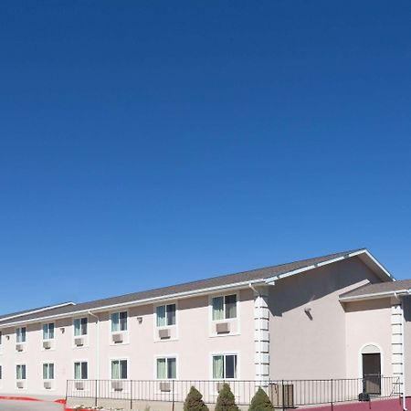 Super 8 by Wyndham Ft. Morgan Hotel Fort Morgan Bagian luar foto