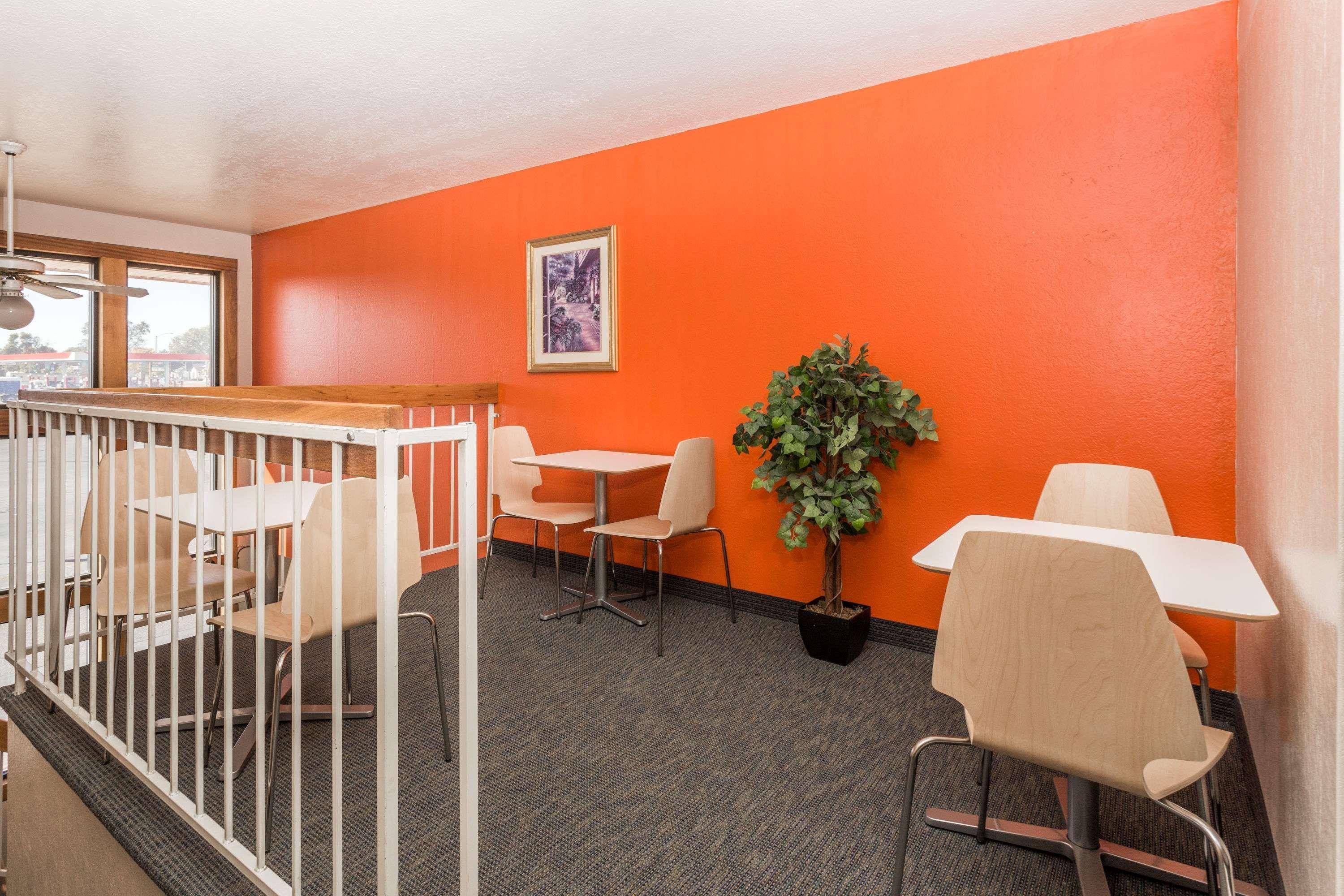 Super 8 by Wyndham Ft. Morgan Hotel Fort Morgan Bagian luar foto