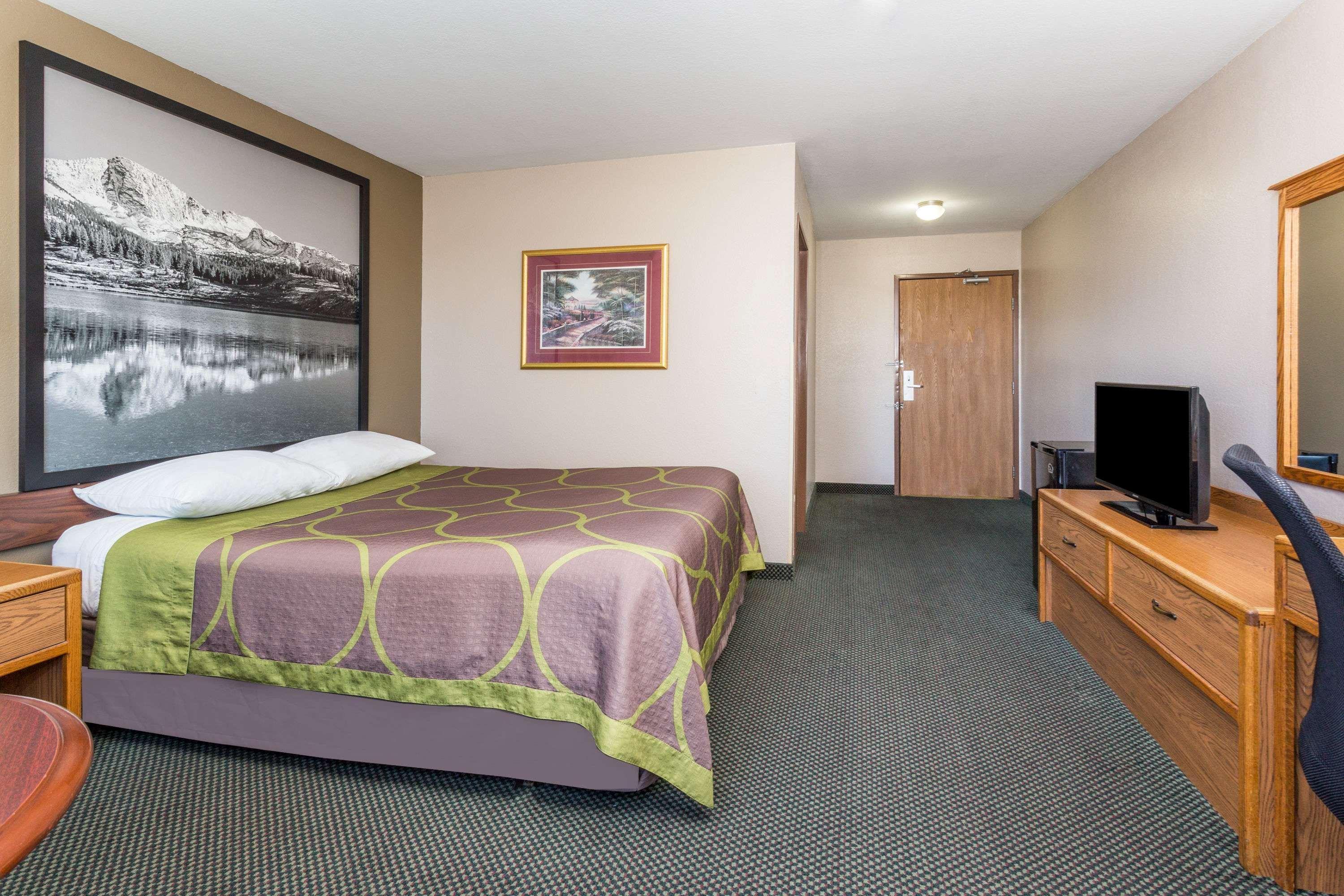 Super 8 by Wyndham Ft. Morgan Hotel Fort Morgan Bagian luar foto